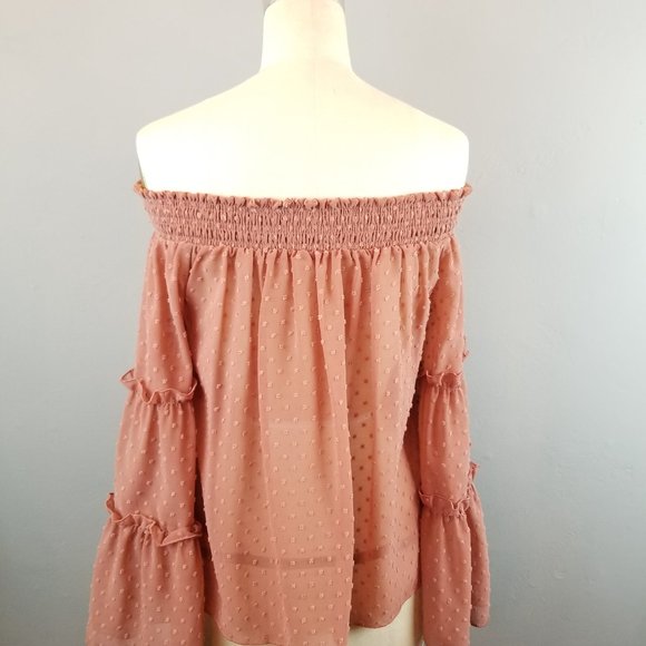 Deep Pink Chenille Dot Flared Sleeve Off the Shoulder Blouse Women's Sz Small - Picture 8 of 9